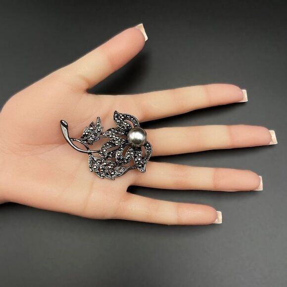 Gunmetal Black with Dark Gray Crystal and Silver Pearl Flower Pin Back Brooch - Picture 10 of 10